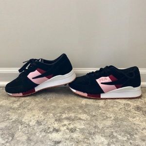 Fila sneakers black and pink women’s size 10